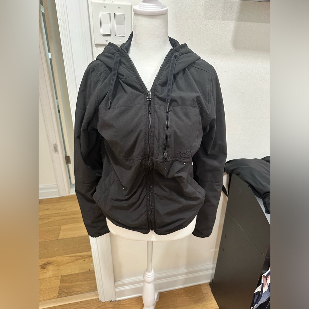 Good condition north face wind blocker